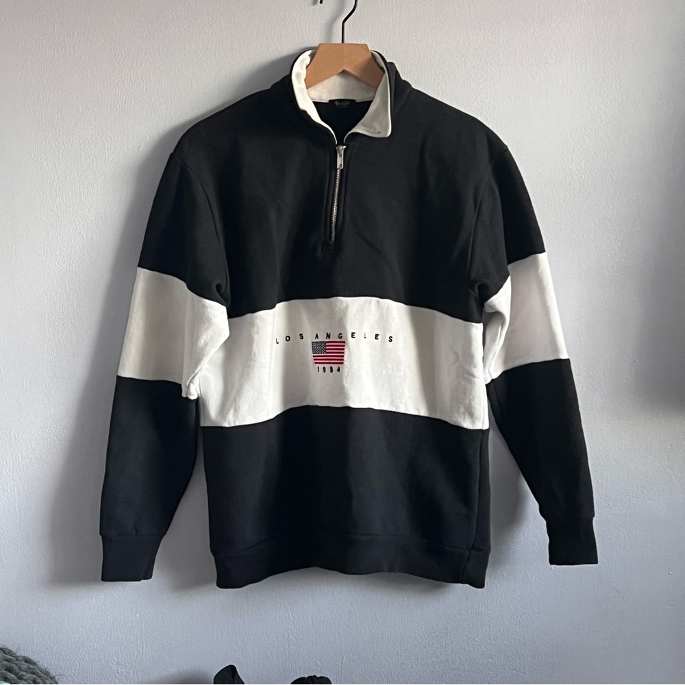 Brandy Melville • Los Angeles Sweater